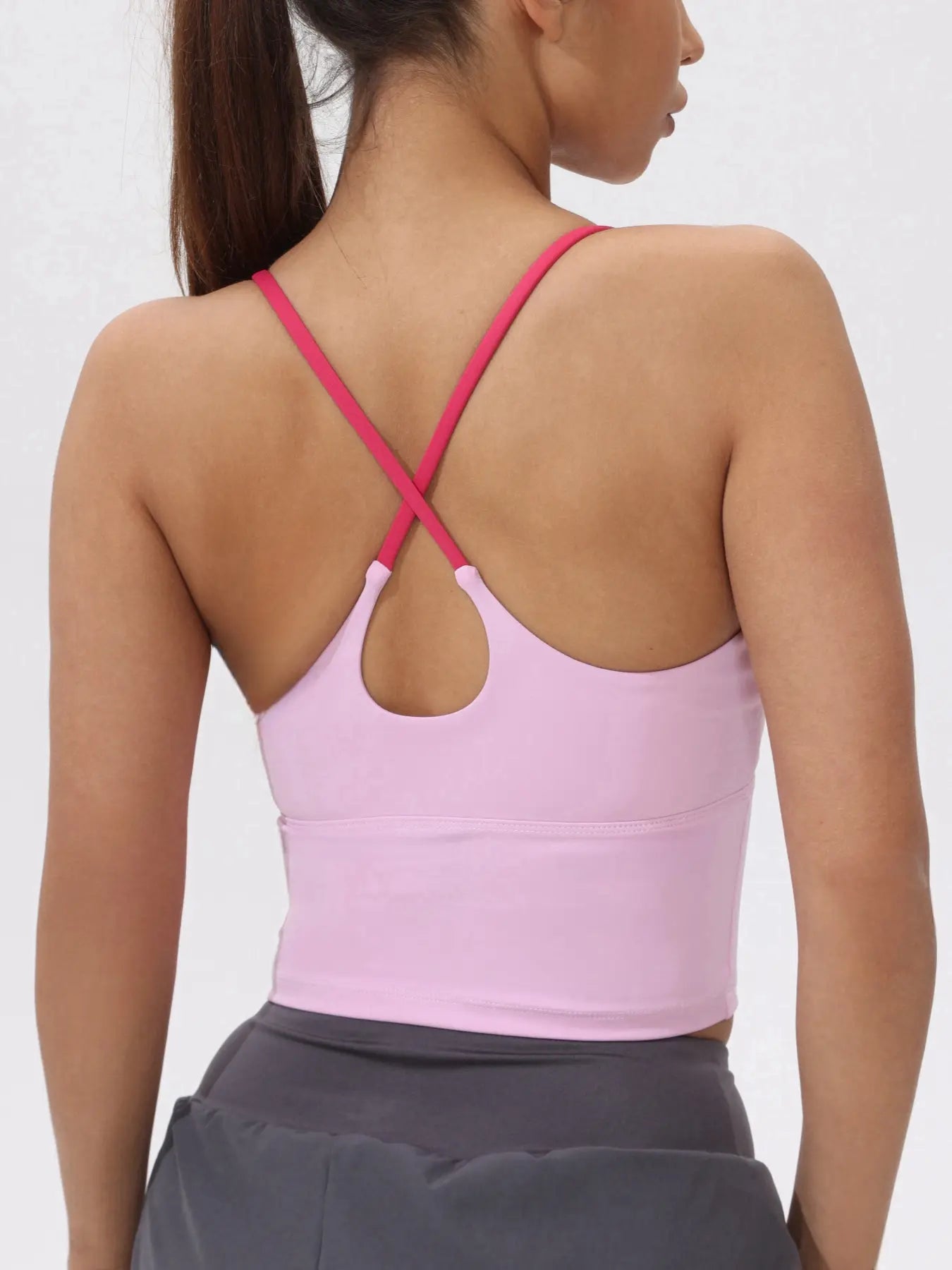 Women's Colorblock Stretchy Sports Tank Top with Fixed Cups - Cropped Activewear for Workout and Yoga